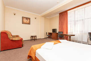 Гостиница Аврора Краснодар Семейный полулюкс-7
