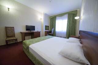 Гостиница Аврора Отель Краснодар Стандартный двухместный номер с 1 кроватью или 2 отдельными кроватями-11